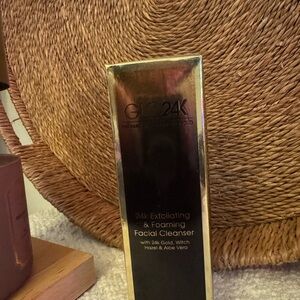 GLO24K Gold Facial Cleanser (New)